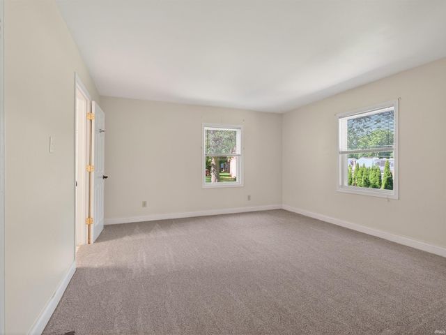 3918 Woodhill Drive, Fort Wayne, IN 46804