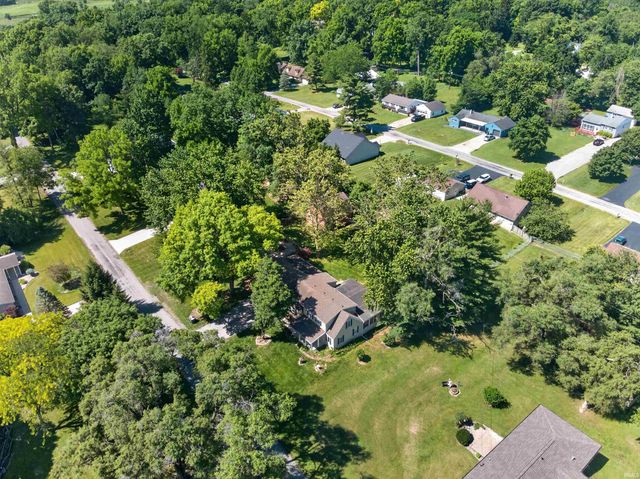3918 Woodhill Drive, Fort Wayne, IN 46804