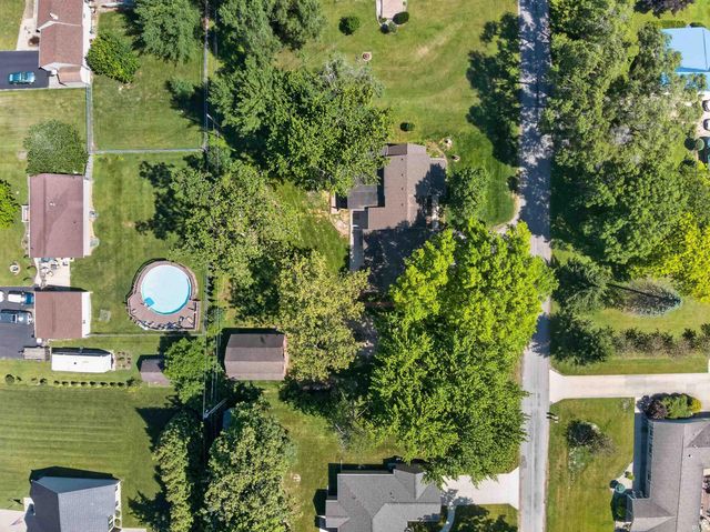 3918 Woodhill Drive, Fort Wayne, IN 46804