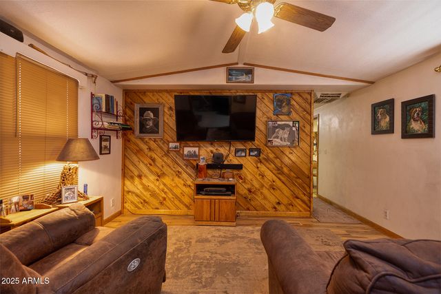 2185 WILDLIFE Trail, Overgaard, AZ 85933