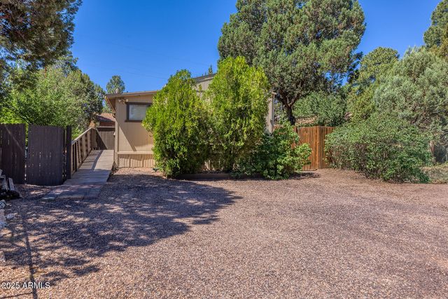 2185 WILDLIFE Trail, Overgaard, AZ 85933