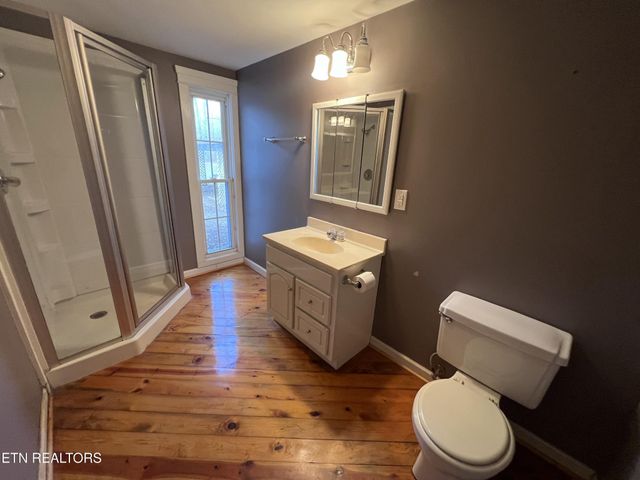 1028 Kennedy Rd, Jamestown, TN 38556