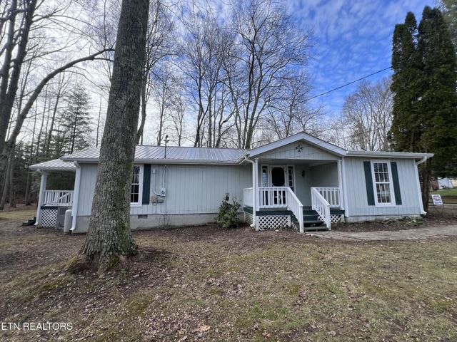 1028 Kennedy Rd, Jamestown, TN 38556