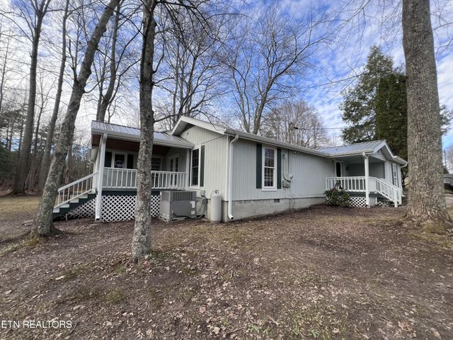 1028 Kennedy Rd, Jamestown, TN 38556