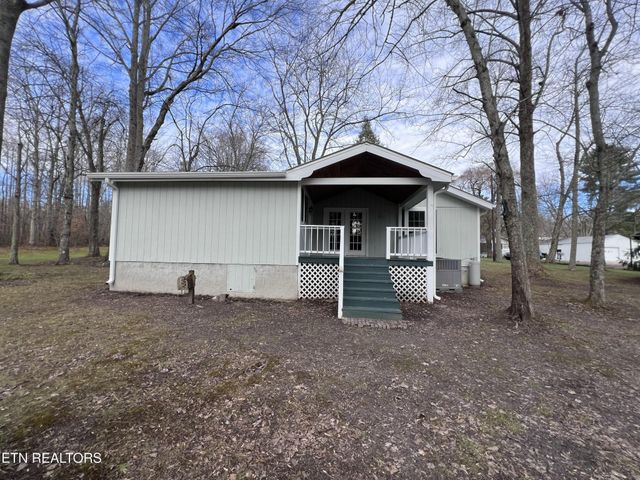 1028 Kennedy Rd, Jamestown, TN 38556