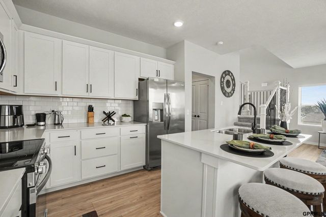 17543 Potter Street, Bennington, NE 68007