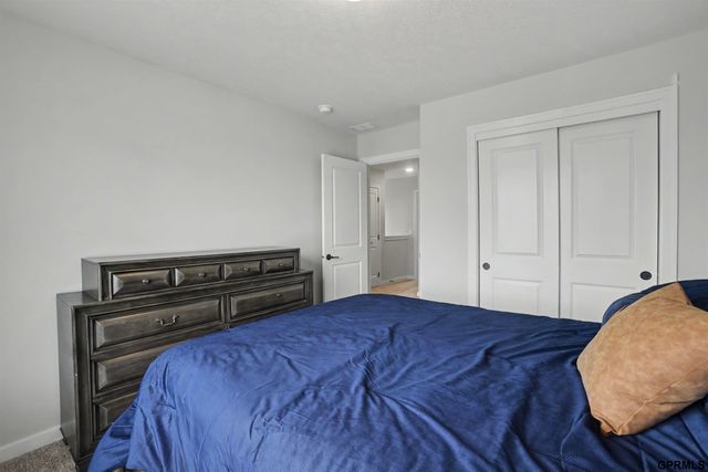 17543 Potter Street, Bennington, NE 68007