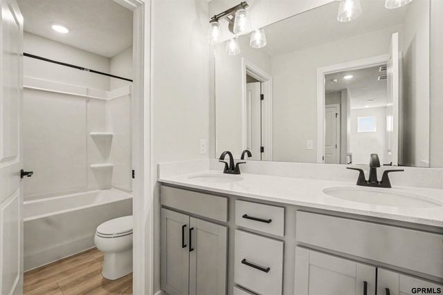 17543 Potter Street, Bennington, NE 68007