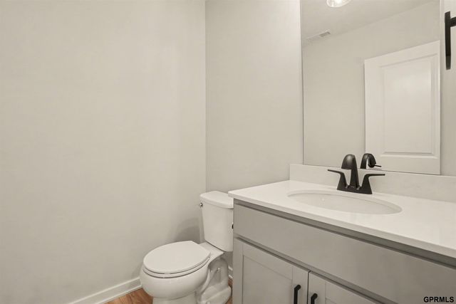 17543 Potter Street, Bennington, NE 68007