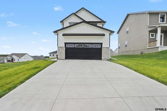 17543 Potter Street, Bennington, NE 68007