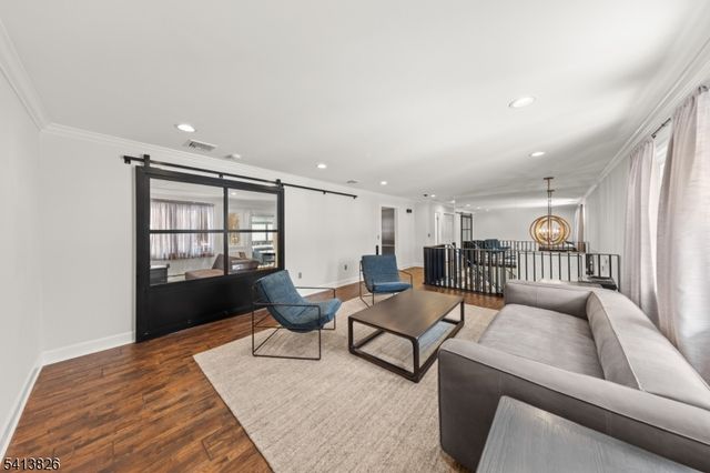 2 Norman Ln, Roxbury Twp., NJ 07876