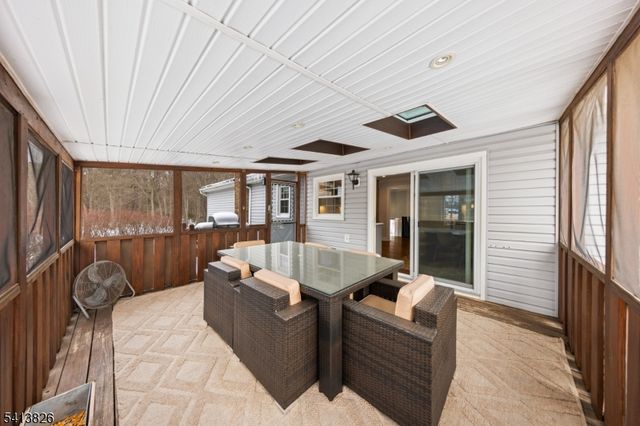 2 Norman Ln, Roxbury Twp., NJ 07876