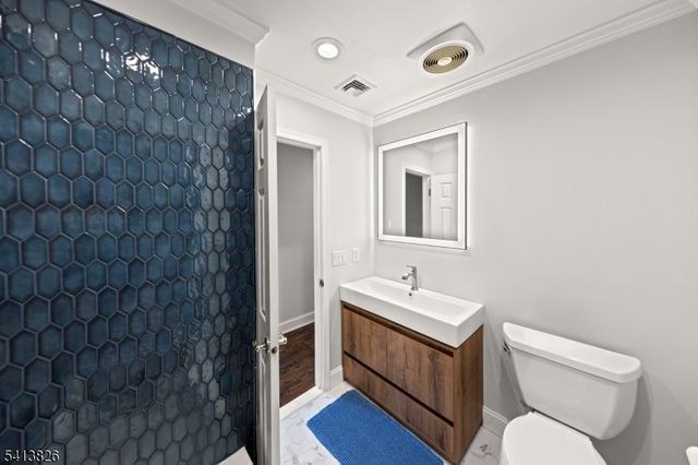 2 Norman Ln, Roxbury Twp., NJ 07876