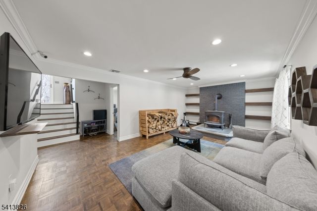 2 Norman Ln, Roxbury Twp., NJ 07876