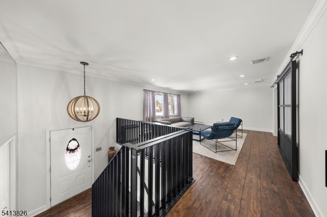 2 Norman Ln, Roxbury Twp., NJ 07876