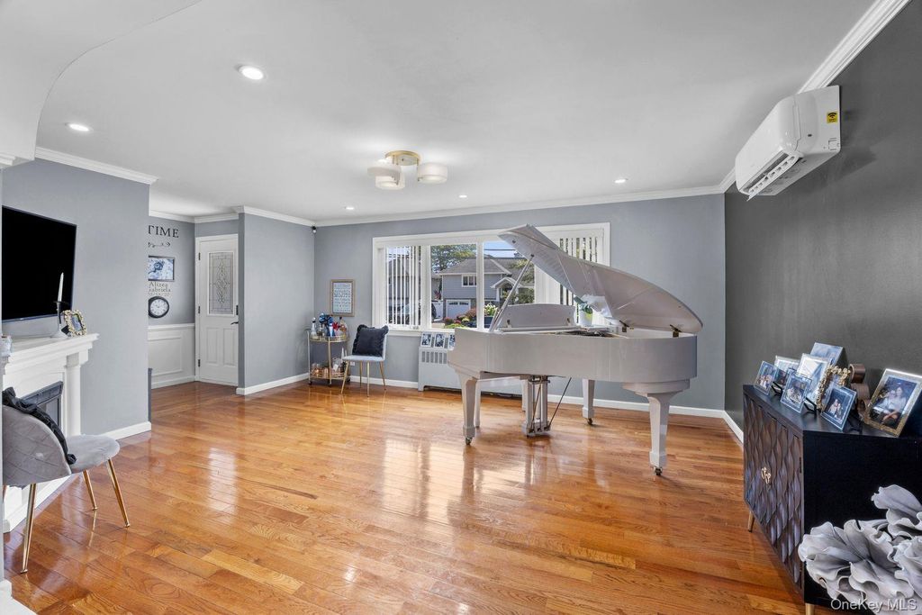 286 E Lexington Avenue, Oceanside, NY 11572 — photo 4
