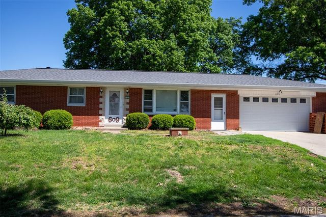 609 Willow Lane, Waterloo, IL 62298