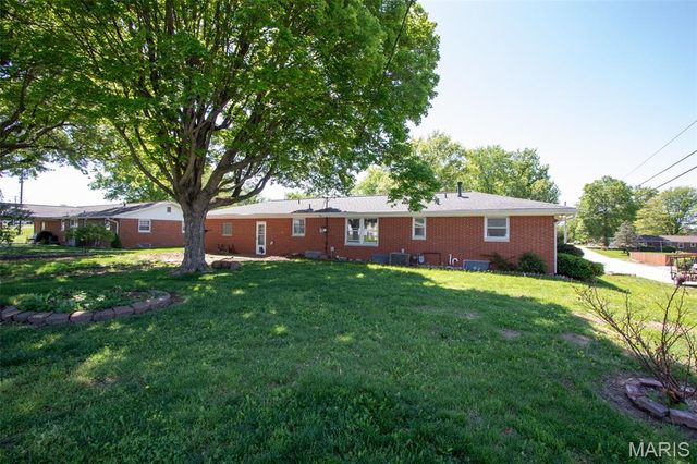 609 Willow Lane, Waterloo, IL 62298