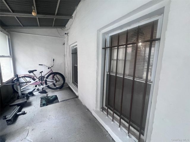 4 Brevoort Place, Brooklyn, NY 11216