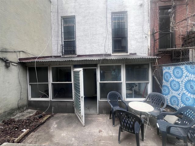 4 Brevoort Place, Brooklyn, NY 11216