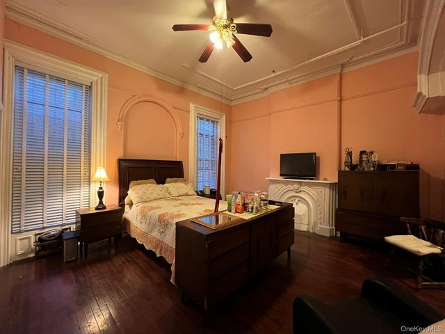 4 Brevoort Place, Brooklyn, NY 11216