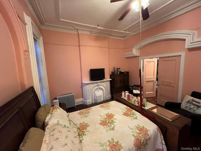 4 Brevoort Place, Brooklyn, NY 11216