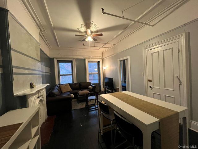 4 Brevoort Place, Brooklyn, NY 11216