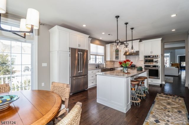 80 Van Cleef Dr, Readington Twp., NJ 08889