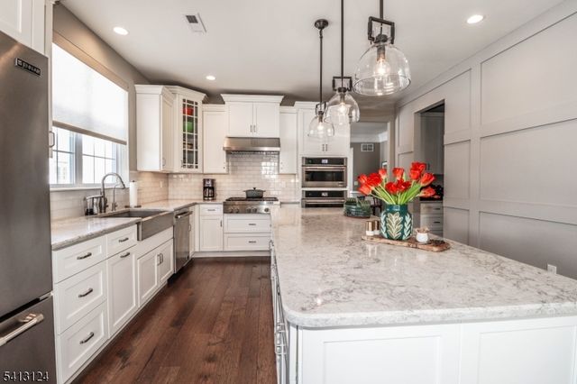 80 Van Cleef Dr, Readington Twp., NJ 08889