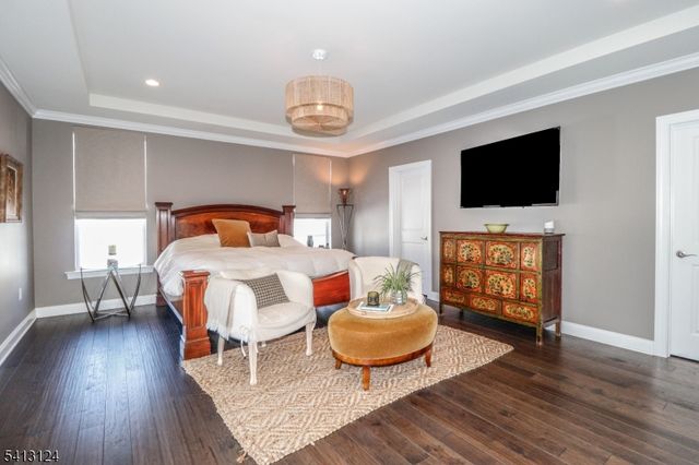 80 Van Cleef Dr, Readington Twp., NJ 08889