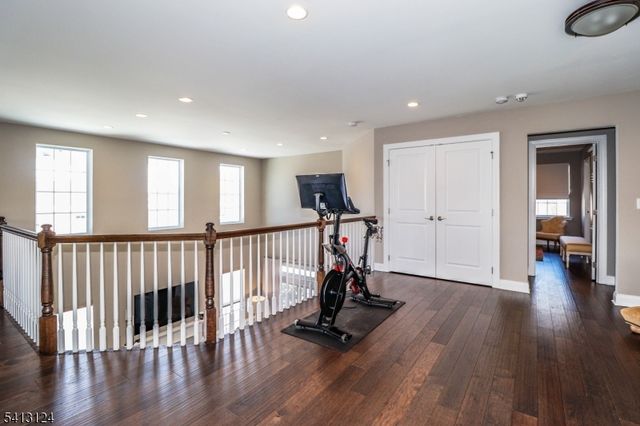 80 Van Cleef Dr, Readington Twp., NJ 08889