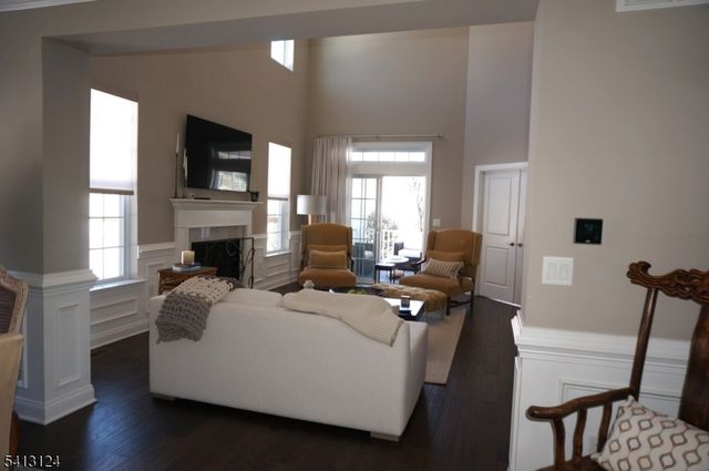 80 Van Cleef Dr, Readington Twp., NJ 08889