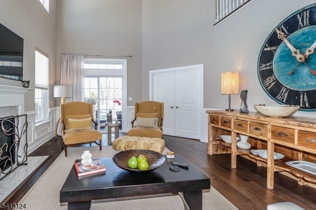 80 Van Cleef Dr, Readington Twp., NJ 08889