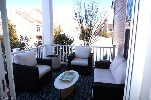 80 Van Cleef Dr, Readington Twp., NJ 08889