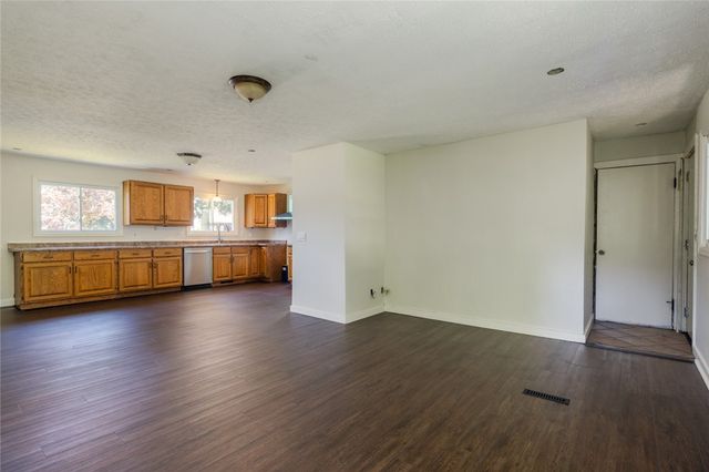 195 East Parkway, Irondequoit, NY 14617
