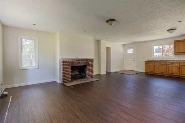195 East Parkway, Irondequoit, NY 14617