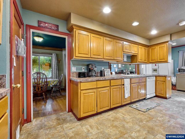 1145 Columbia St NE, Salem, OR 97301
