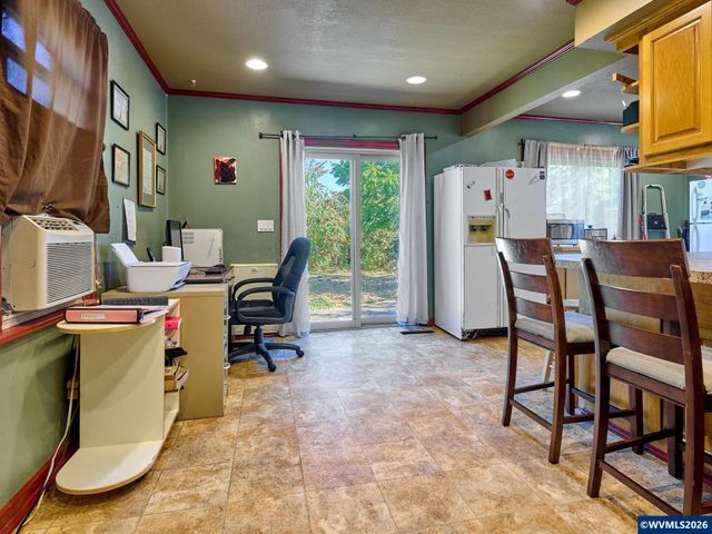 1145 Columbia St NE, Salem, OR 97301