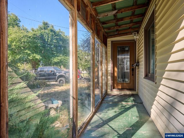 1145 Columbia St NE, Salem, OR 97301