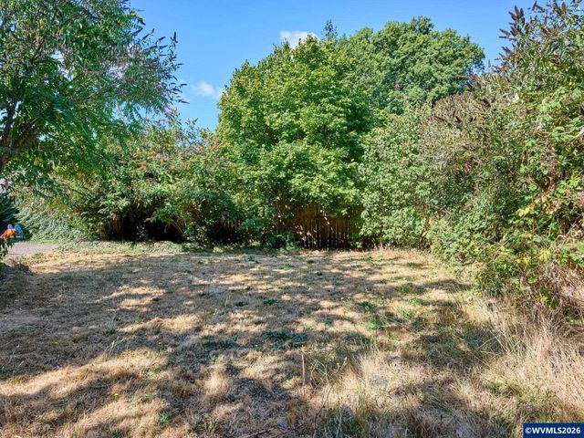 1145 Columbia St NE, Salem, OR 97301