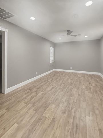 1308 N Rockisland Street, Angleton, TX 77515