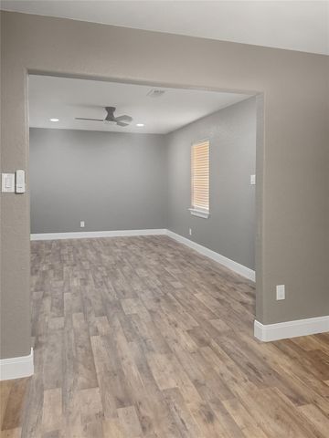 1308 N Rockisland Street, Angleton, TX 77515