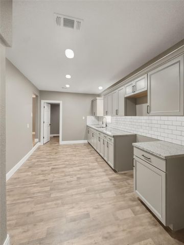 1308 N Rockisland Street, Angleton, TX 77515