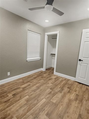 1308 N Rockisland Street, Angleton, TX 77515