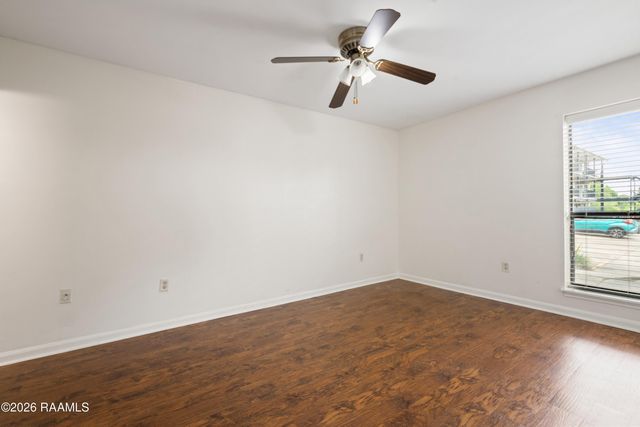 701 S College Road 116, Lafayette, LA 70503