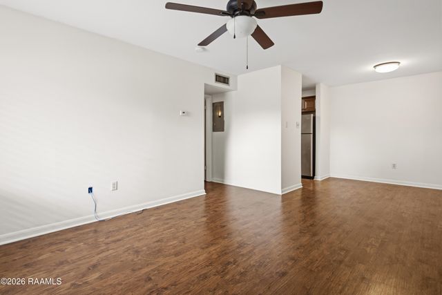 701 S College Road 116, Lafayette, LA 70503