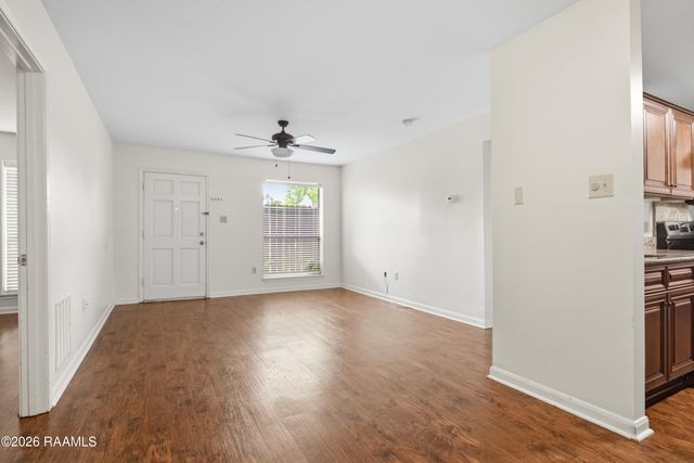 701 S College Road 116, Lafayette, LA 70503