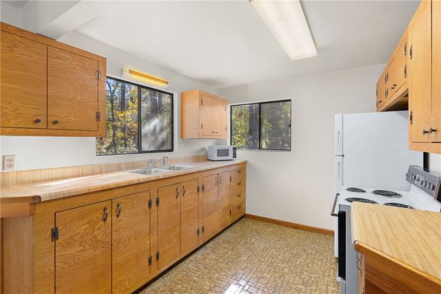 10845 Deer Ridge Road, Bedias, TX 77831