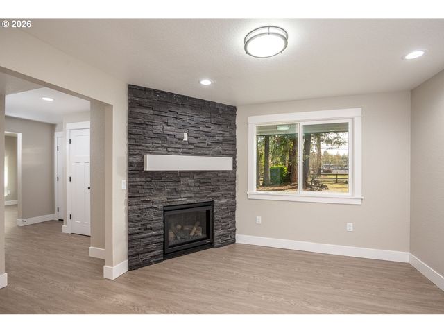 25264 E BOLTON Rd, Veneta, OR 97487