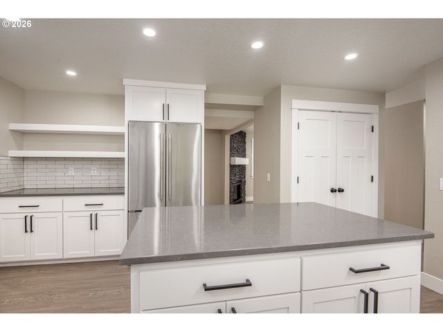 25264 E BOLTON Rd, Veneta, OR 97487